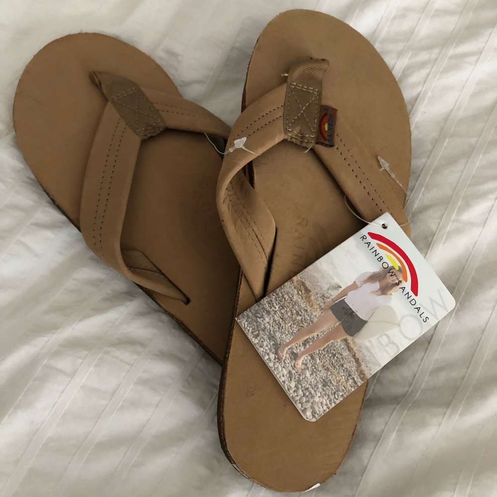 NWT women’s medium rainbow sandals